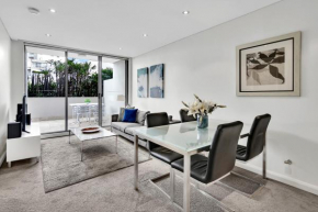 Spacious Two bedroom apartment - St Leonards AL25 Sydney